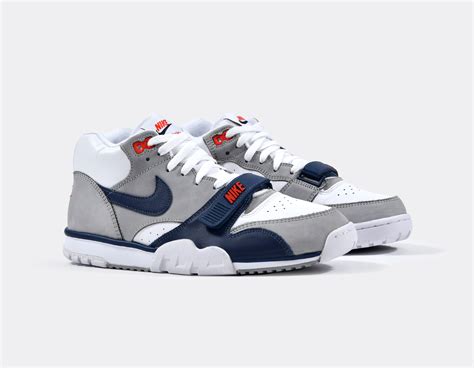 nike air trainer midnight navy